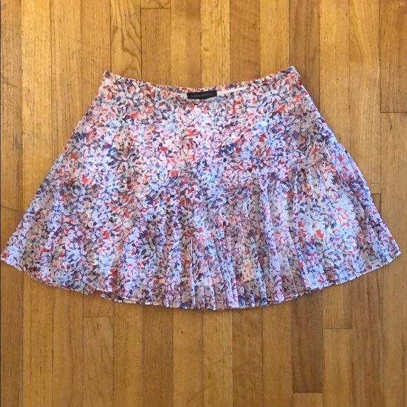 Banana Republic Dresses & Skirts - Fun, flowy, floral Banana Republic skirt